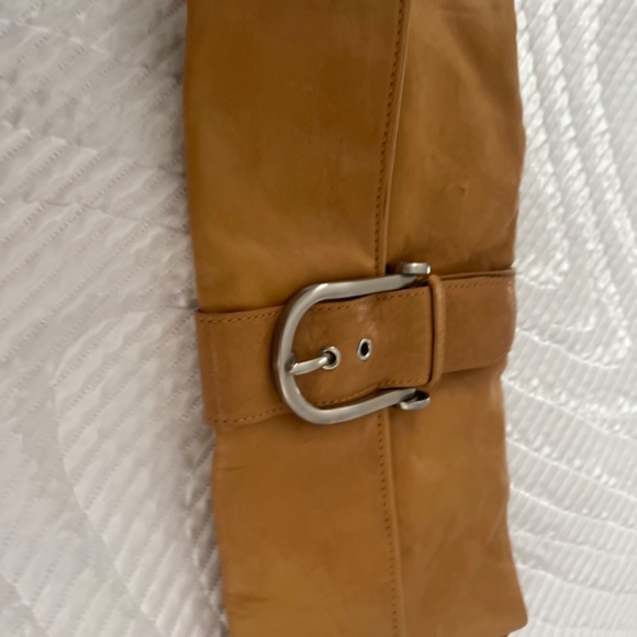 BCBGmaxaria tan leather envelope clutch - Picture 6 of 7